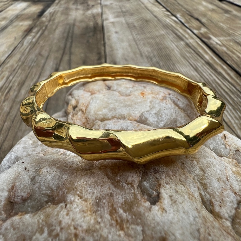 Hinged Gold Bangle Bracelet - Magnetic